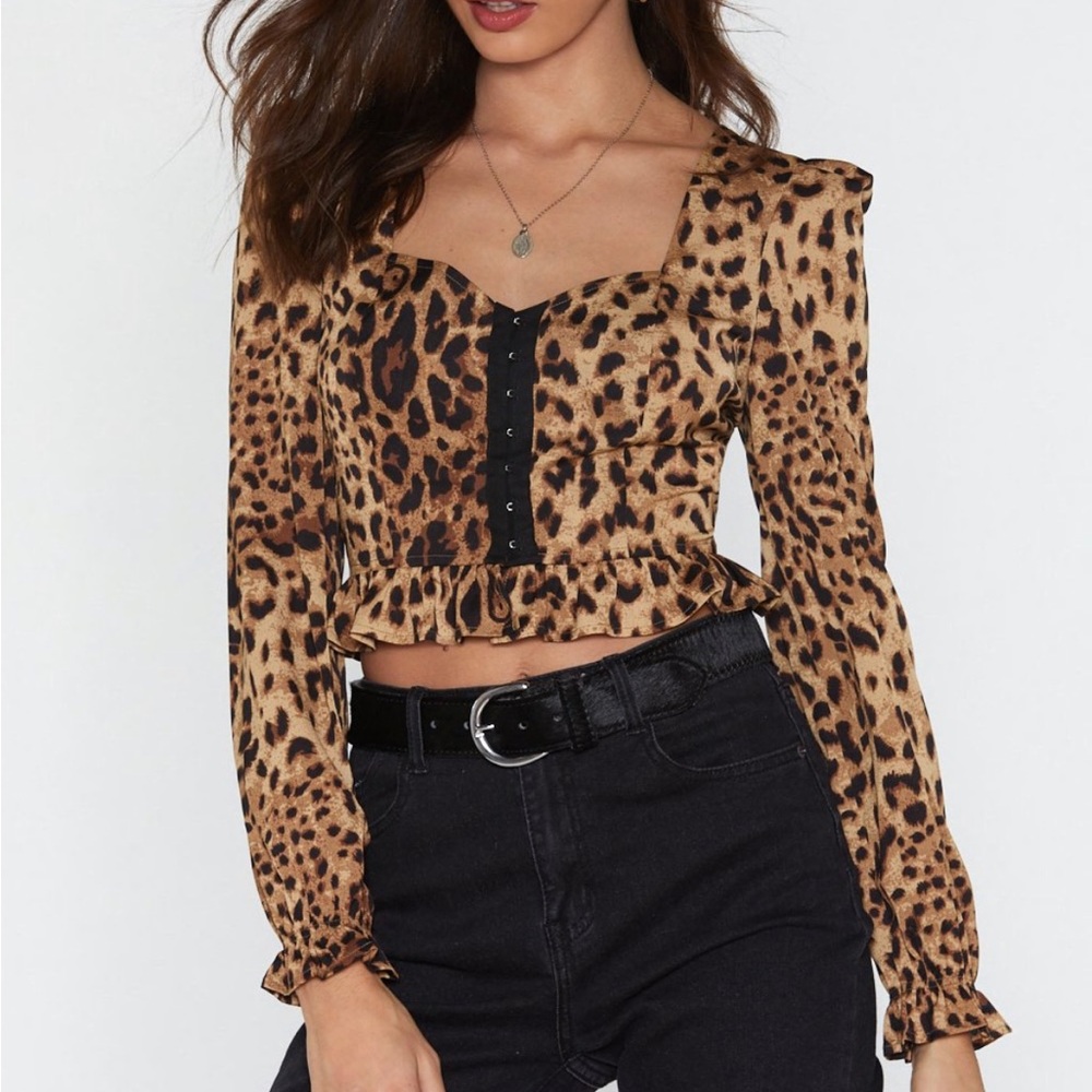 Nasty Gal Kiss and Tail leopard corset cropped ruffle blouse size 4